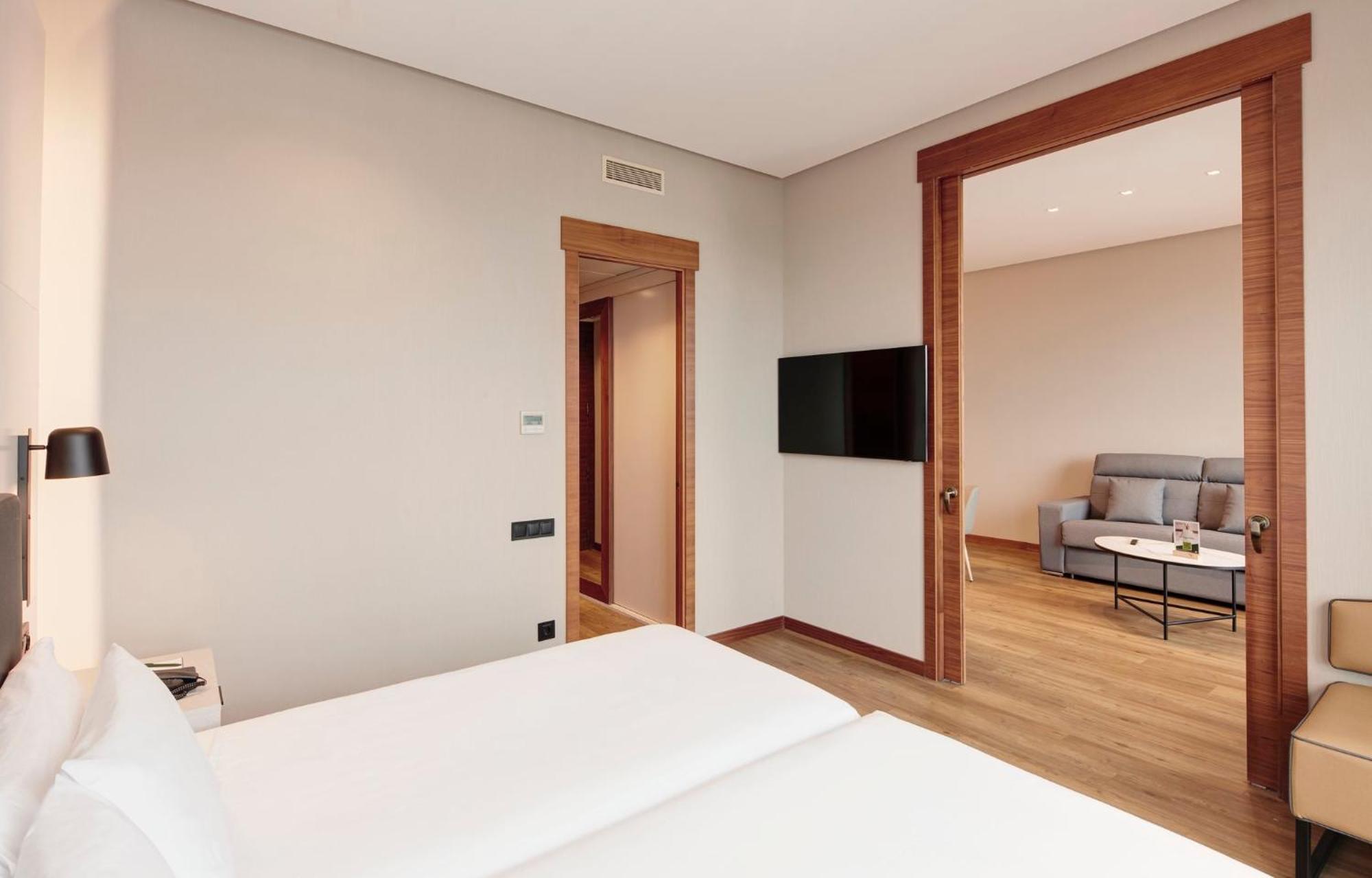 Junior Suite,1670699282:JPEG