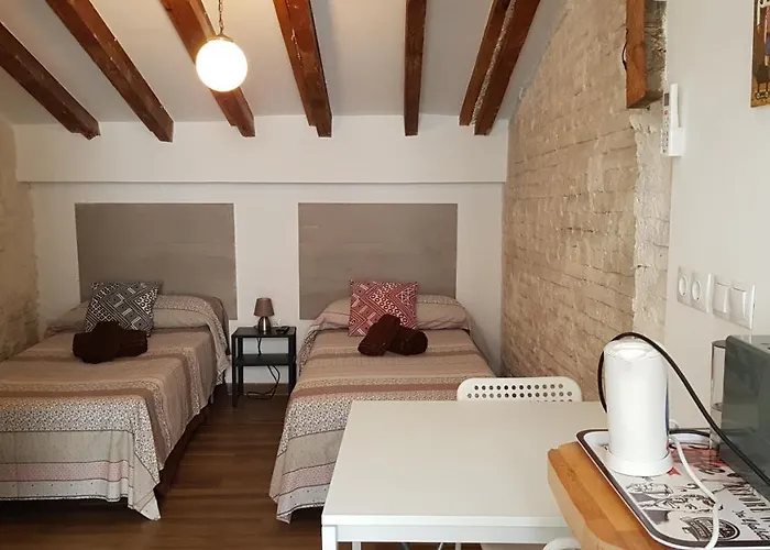 Luchthavenhotel: Plaza Redonda Brugada Home